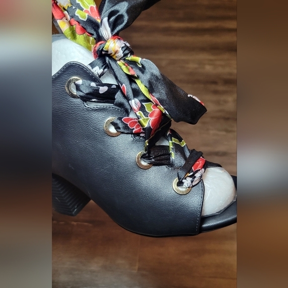 Women's Bamboo‎ Crave Black Shoes Heels Open Toe With Ribbon Tie Size 8 - Picture 2 of 9